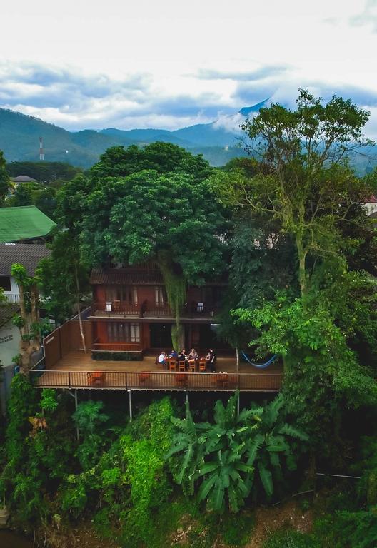 Riverhouse-The Teak House Mae Sariang Exterior photo