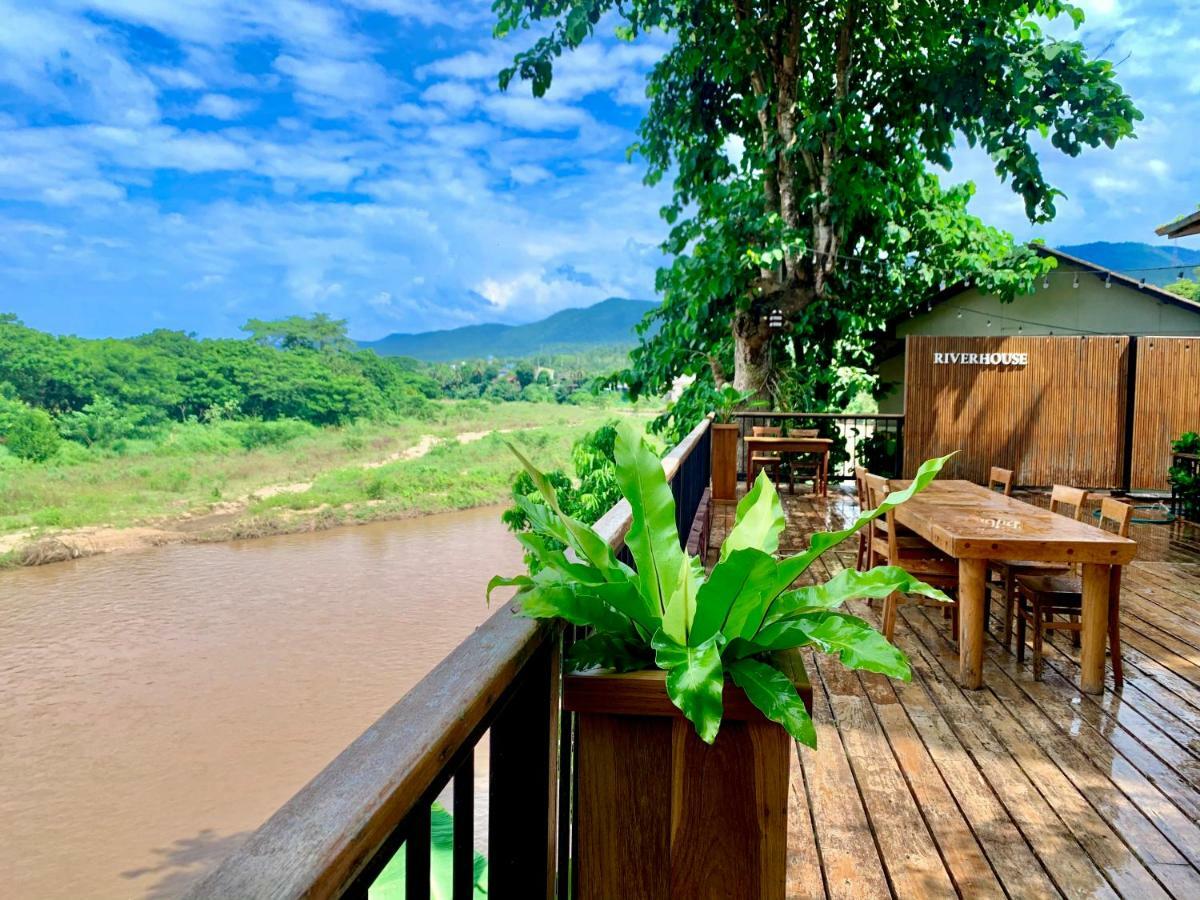 Riverhouse-The Teak House Mae Sariang Exterior photo